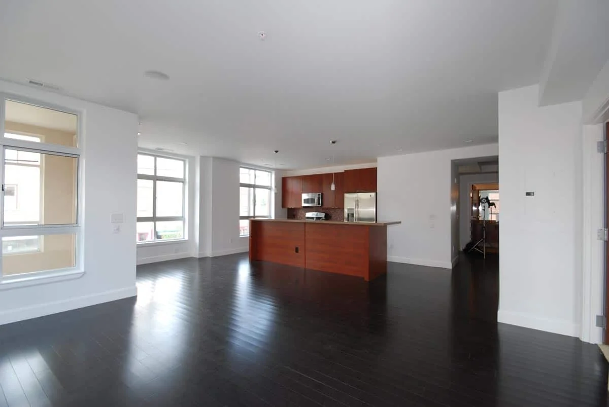 The Dakota-4 The Dakota-4