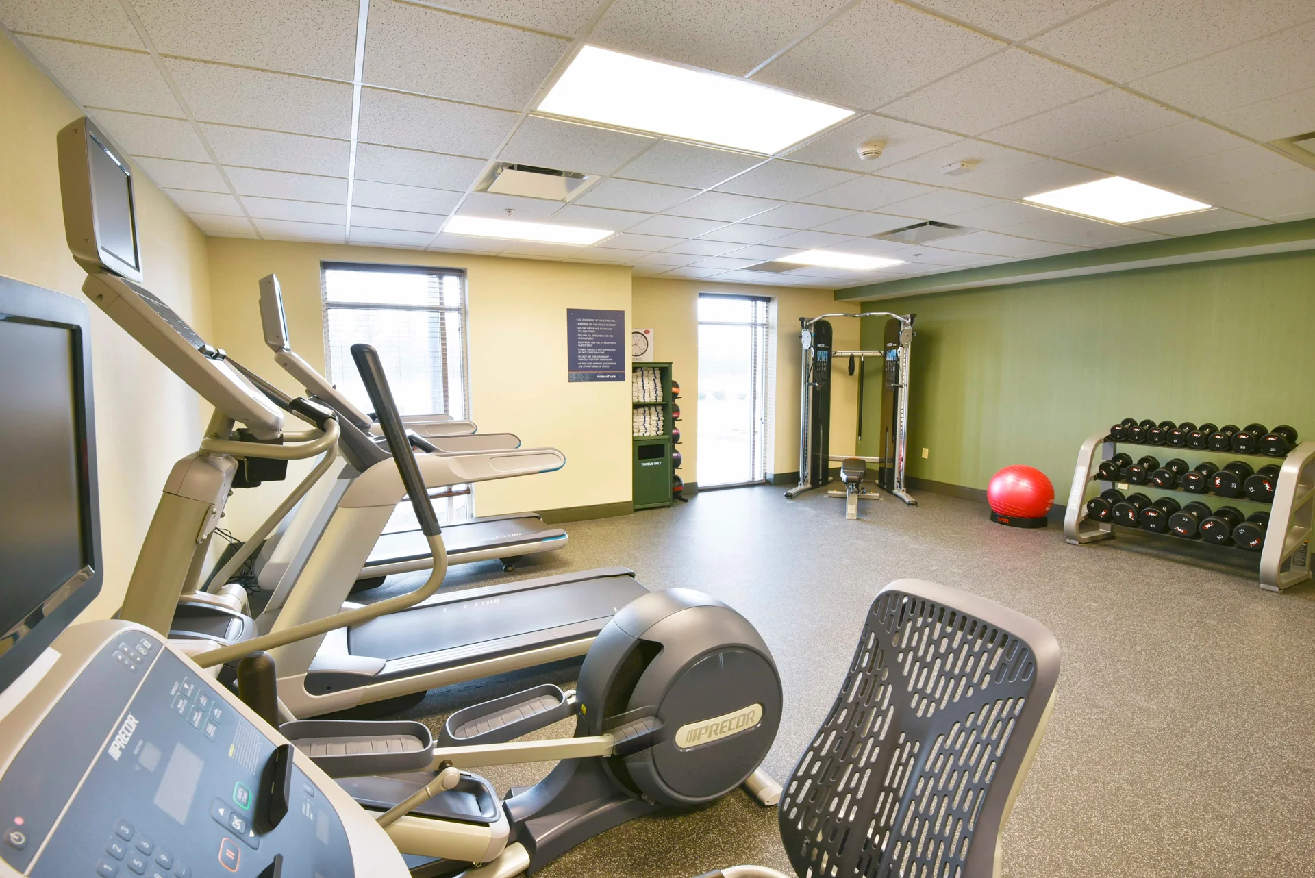 Fitness-Center-2-Sm Fitness-Center-2-Sm