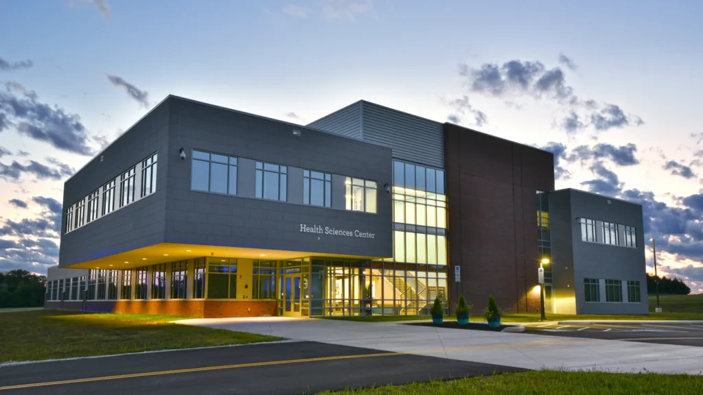 Belmont-Health-Sciences-Center-9