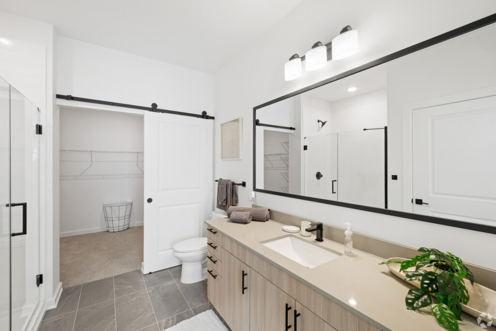 industry-tallahassee-tallahassee-fl-industry-tallahassee---model-bathroom